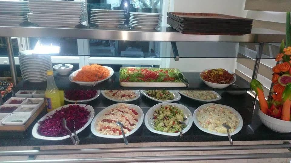 Elit Kız Öğrenci Yurdu yemekhane salata ve yardımcı ürün seçenekleri